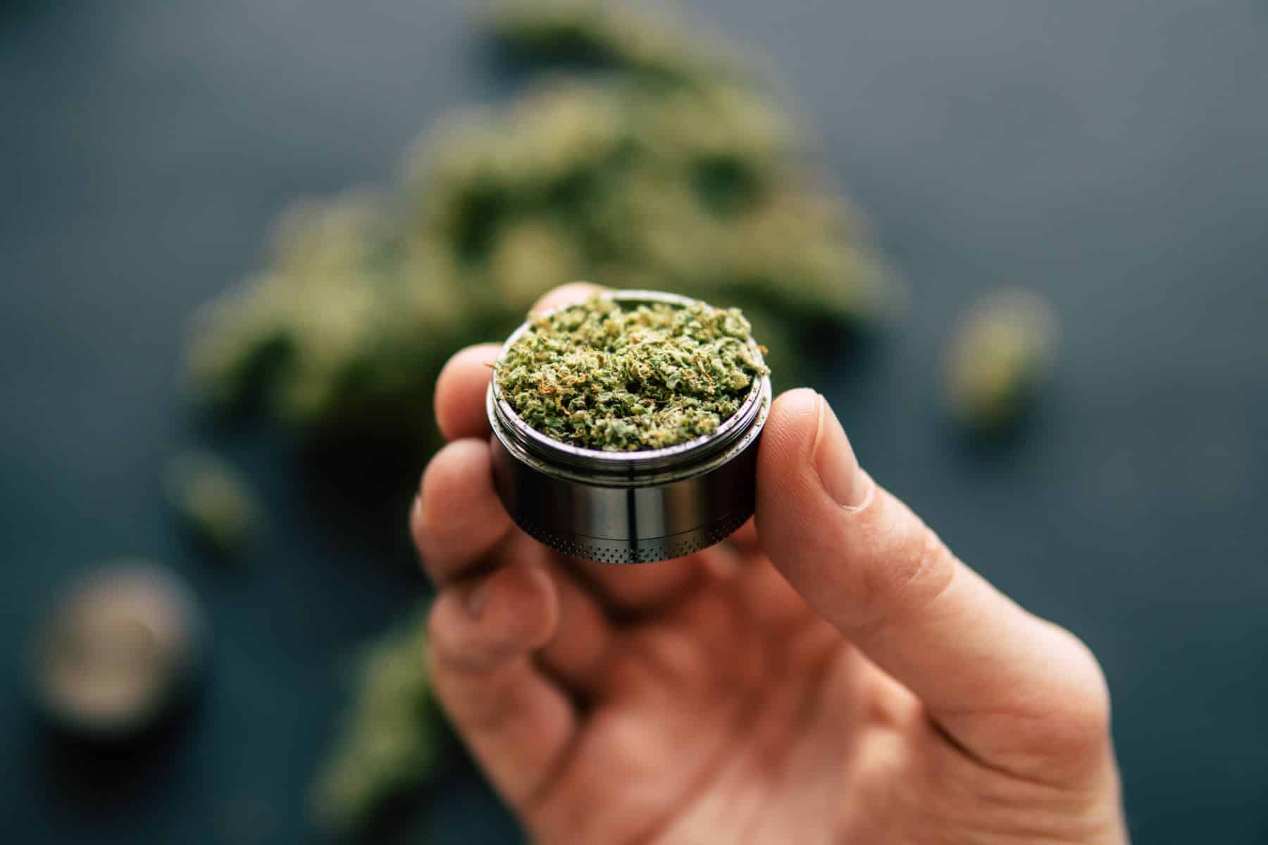 ¿Cómo limpiar un grinder?