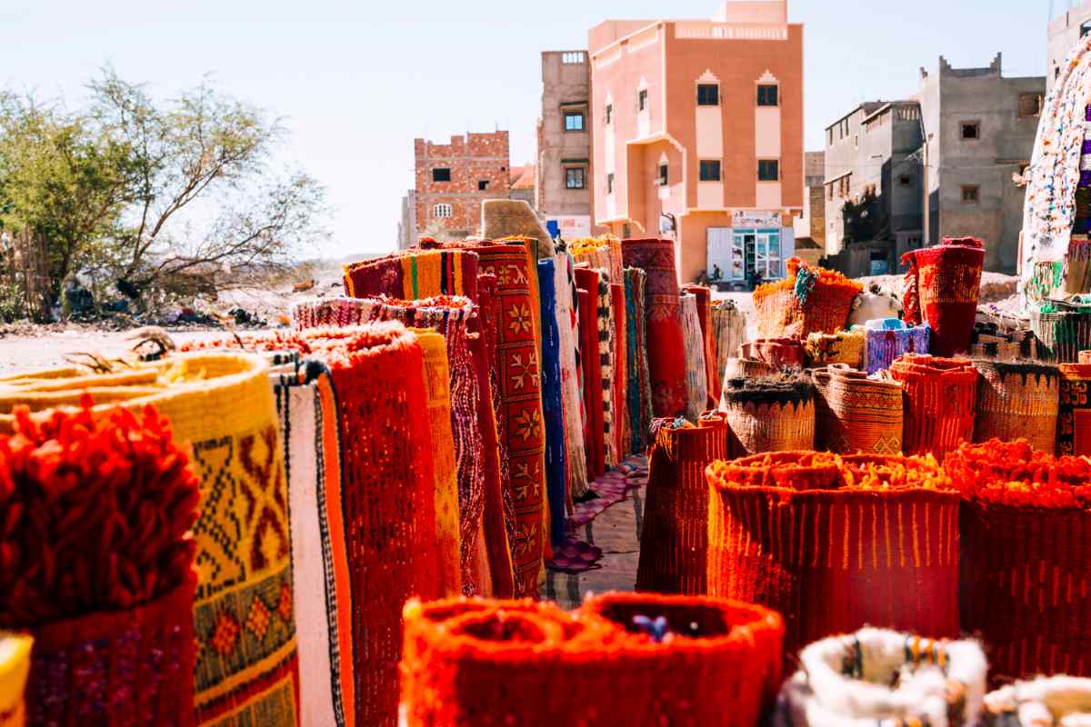 mercado alfombras en marruecos