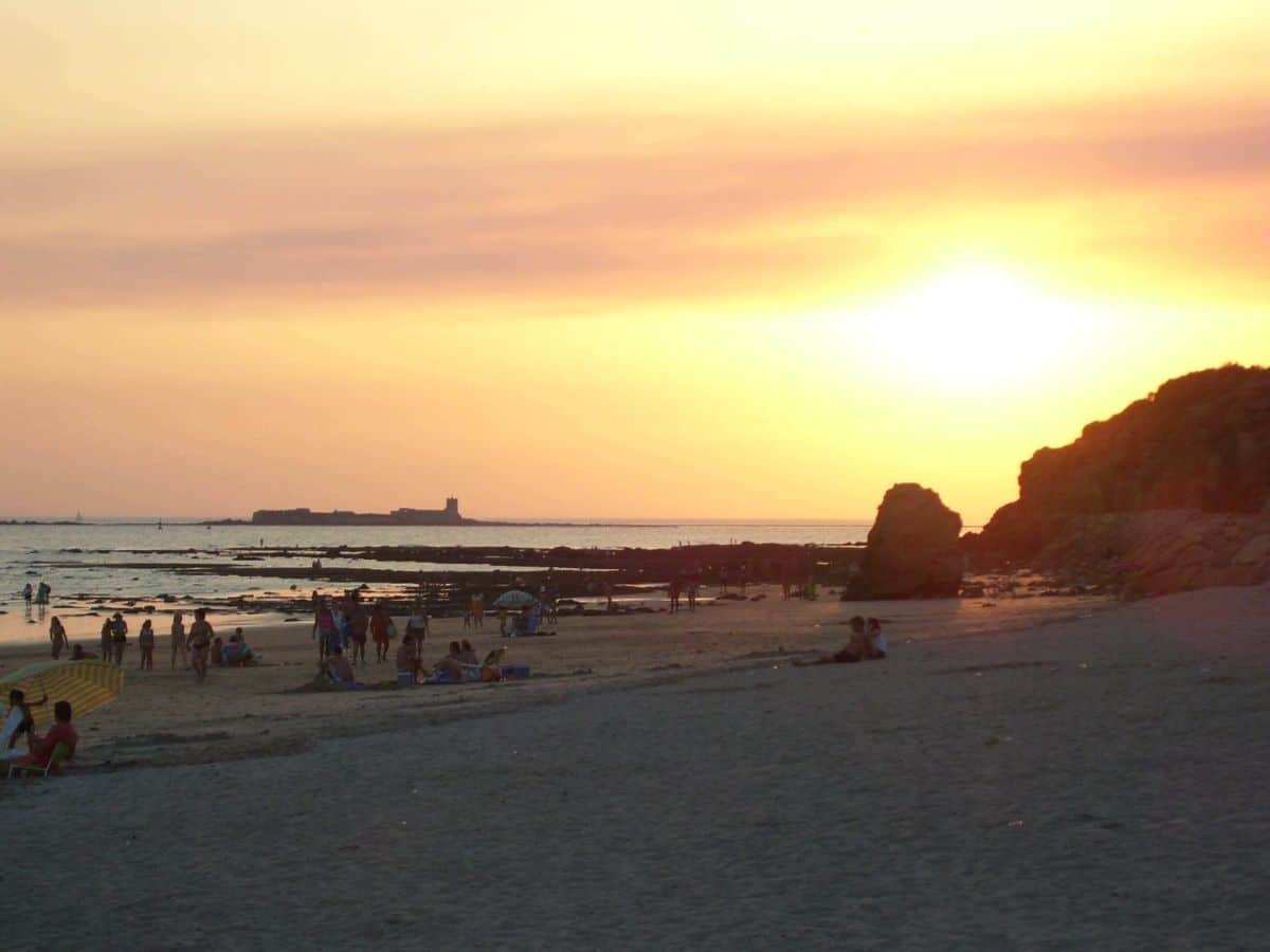 atardecer playa de la barrosa