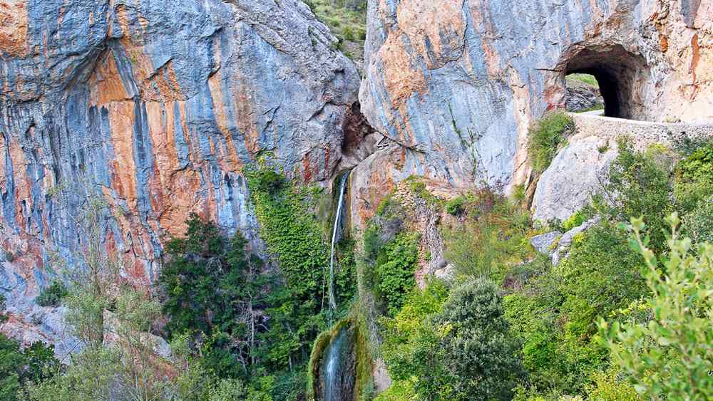 cascada de tartales de los montes-compressed